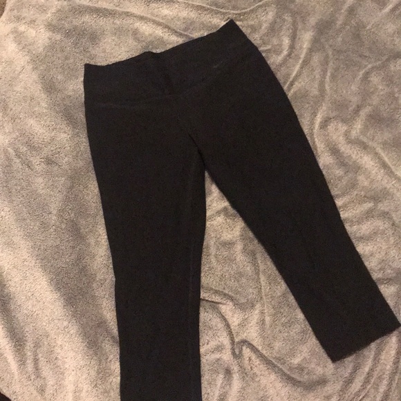 Nike cropped dri-fit leggings - Picture 1 of 3
